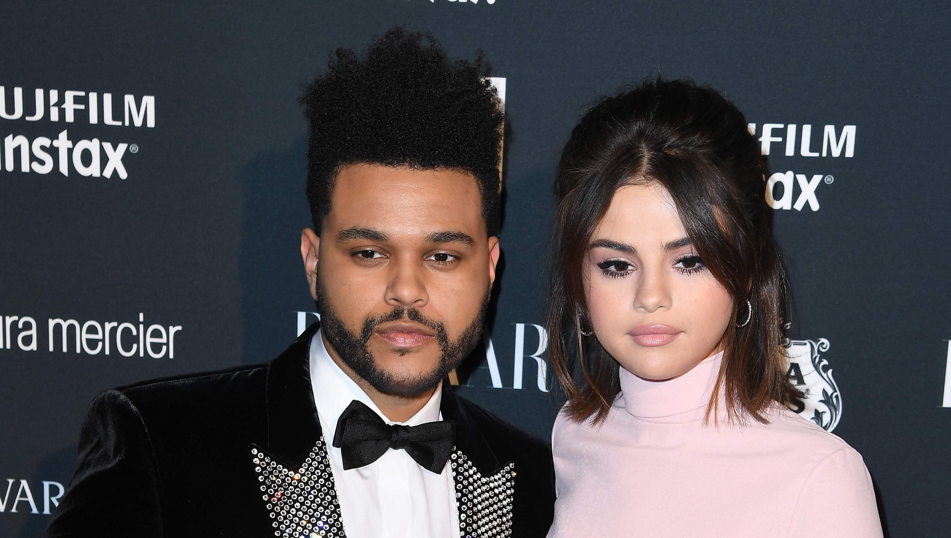 derefter Anbefalede Søndag Is The Weeknd's 'Call Out My Name' about Selena Gomez? Twitter: Yes