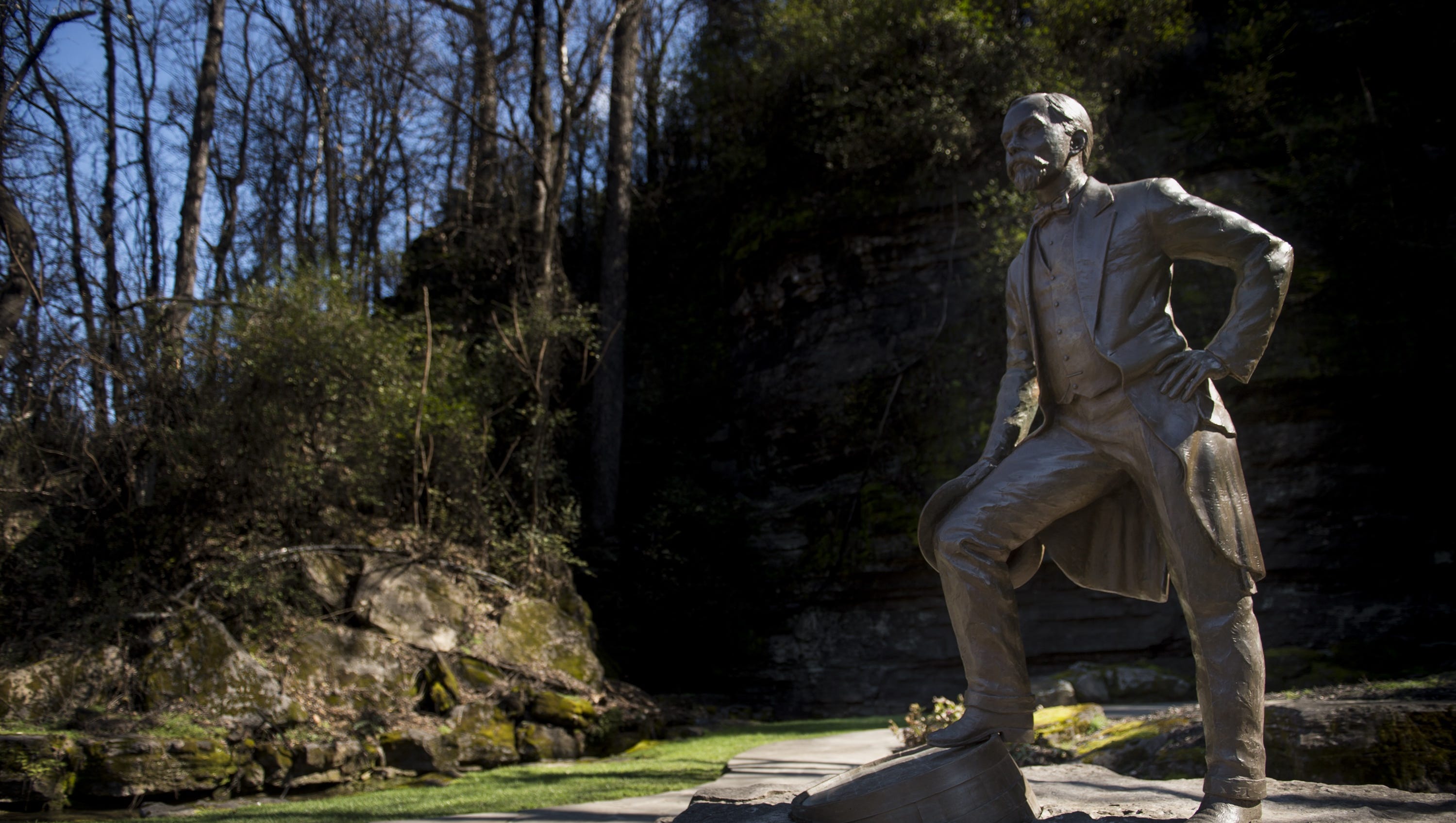Top 13 who taught jack daniels how to make whiskey 4 Ex-slave who trained Jack Daniel gets new recognition