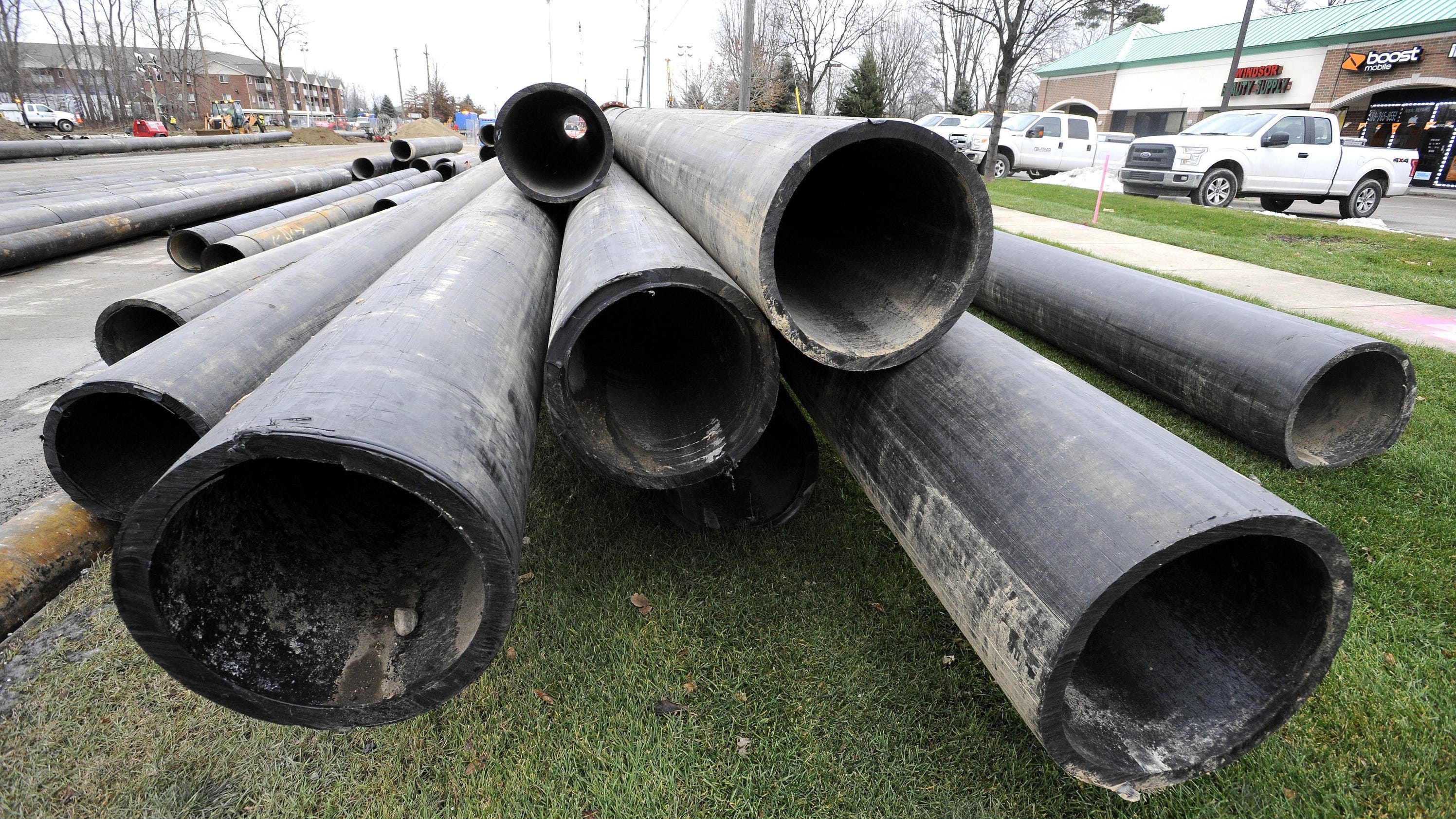 Mich. wants all lead pipes replaced within 20 years