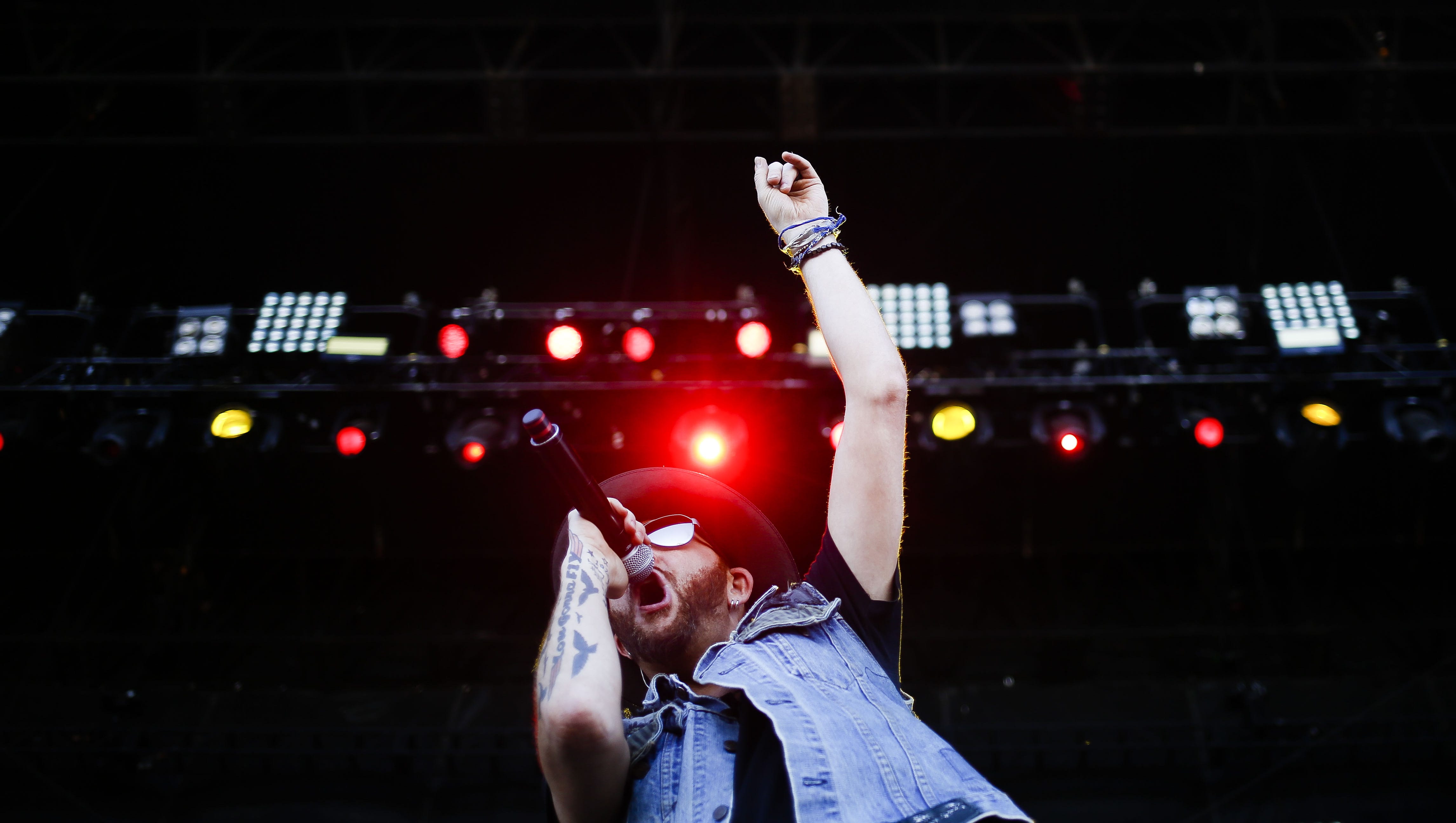 Country Thunder Arizona 2017 Guide Dierks Bentley Blake Shelton