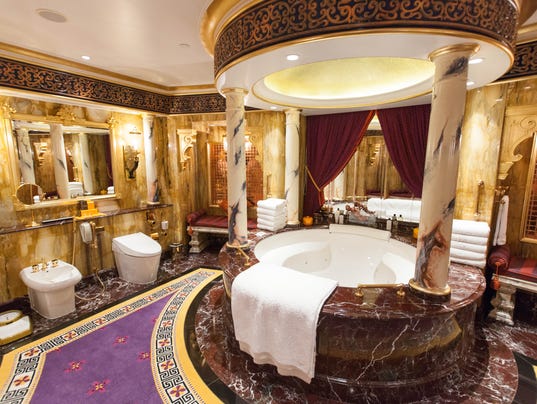 14 huge hotel bathrooms bigger than NYC apartment