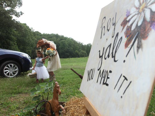 Hospice patient gets last wish: marriage to his longtime ...