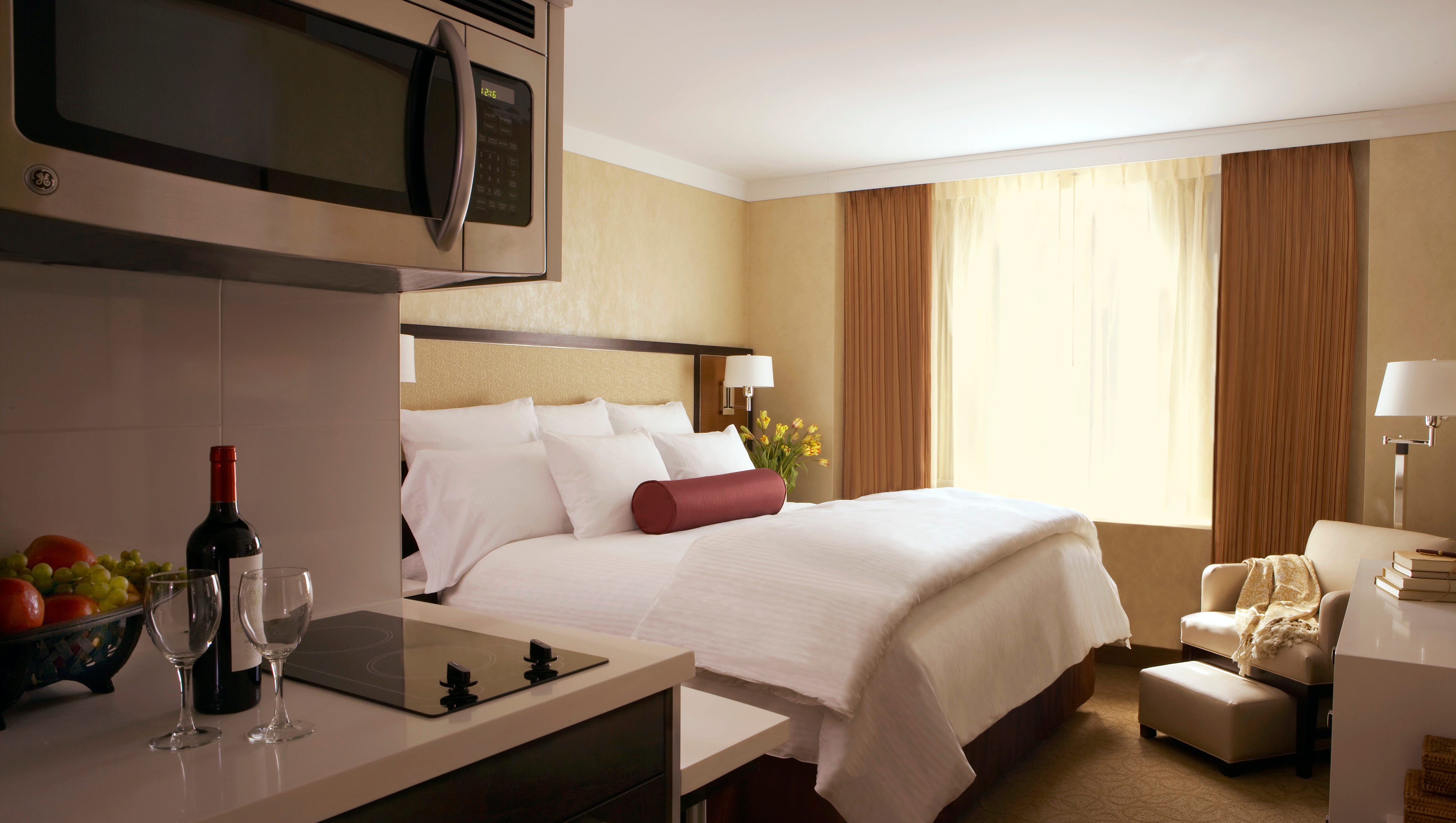 Extendedstay hotels add amenities to lure travelers