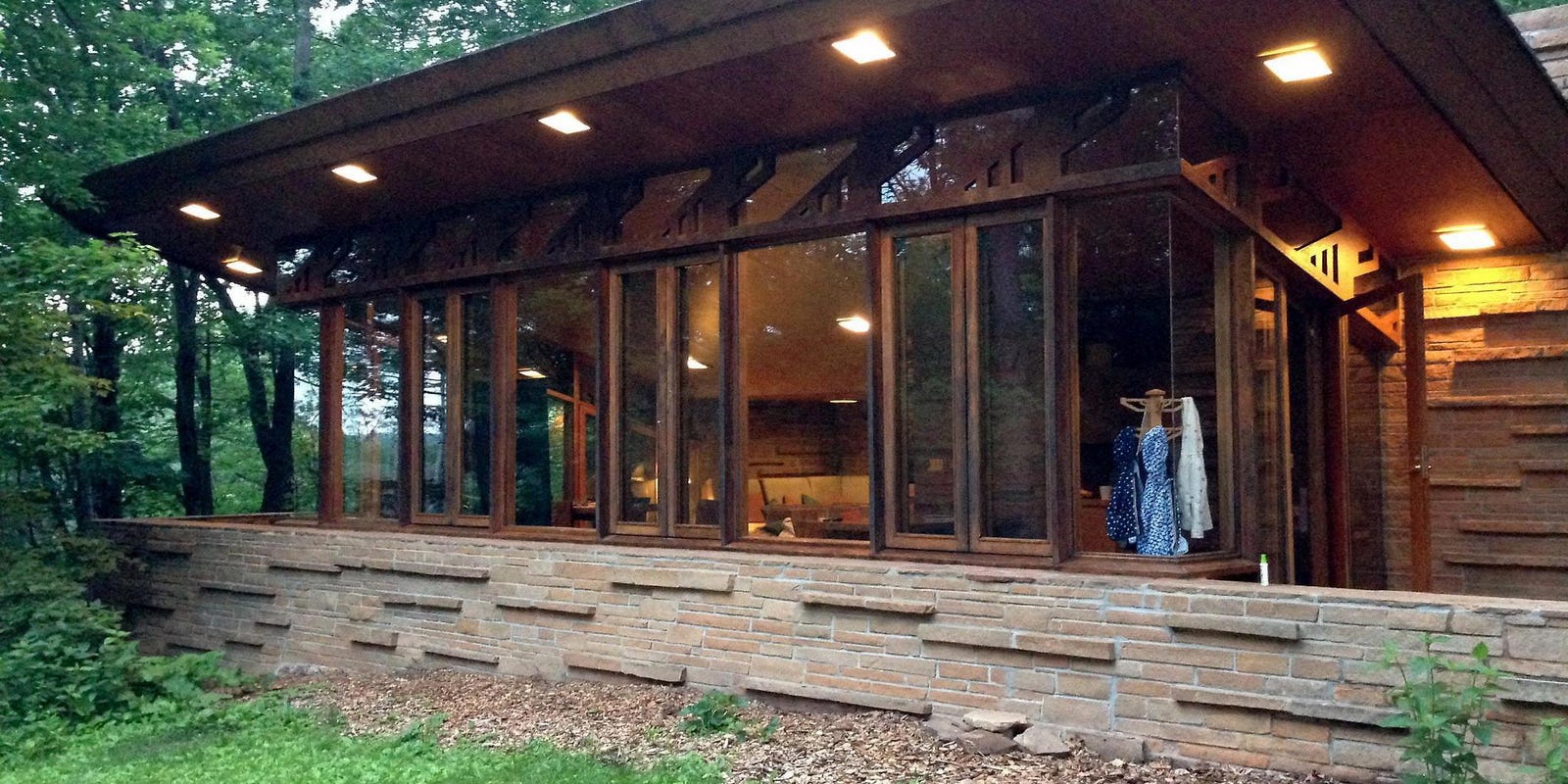 Stay At A Frank Lloyd Wright Designed Cabin In The Woods