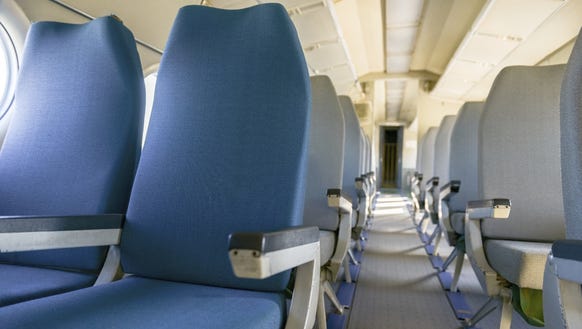 Zodiac - Page 3 636312144024276166-XXX-airline-seats005