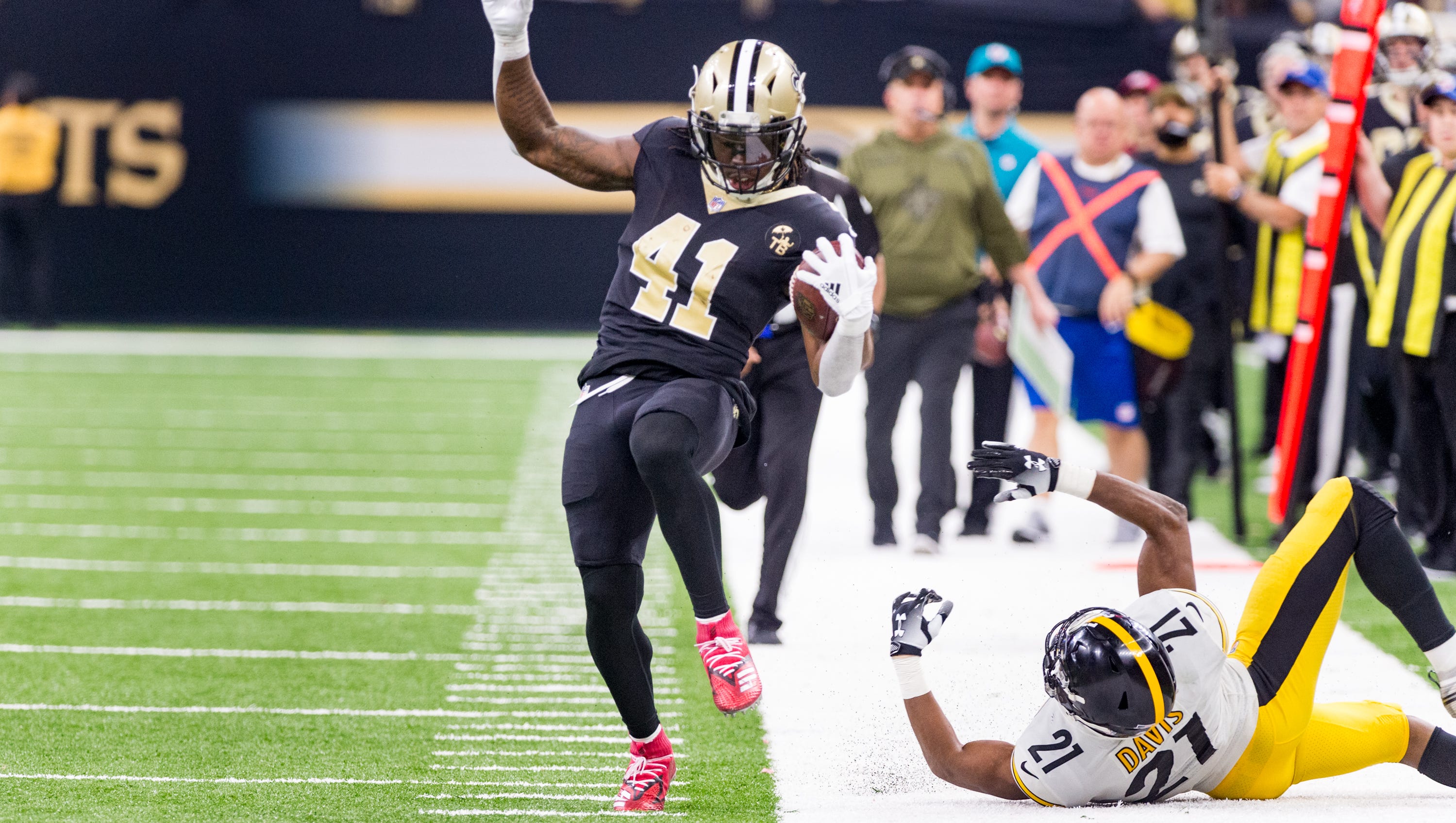 Saints Alvin Kamara Acted Like He Knew The Offense Until He Did