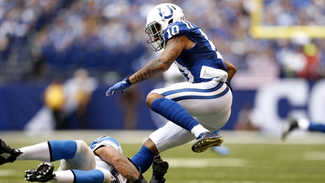 Indianapolis Colts wide receiver Donte Moncrief will miss some time after injuring his shoulder against Denver on Sunday.