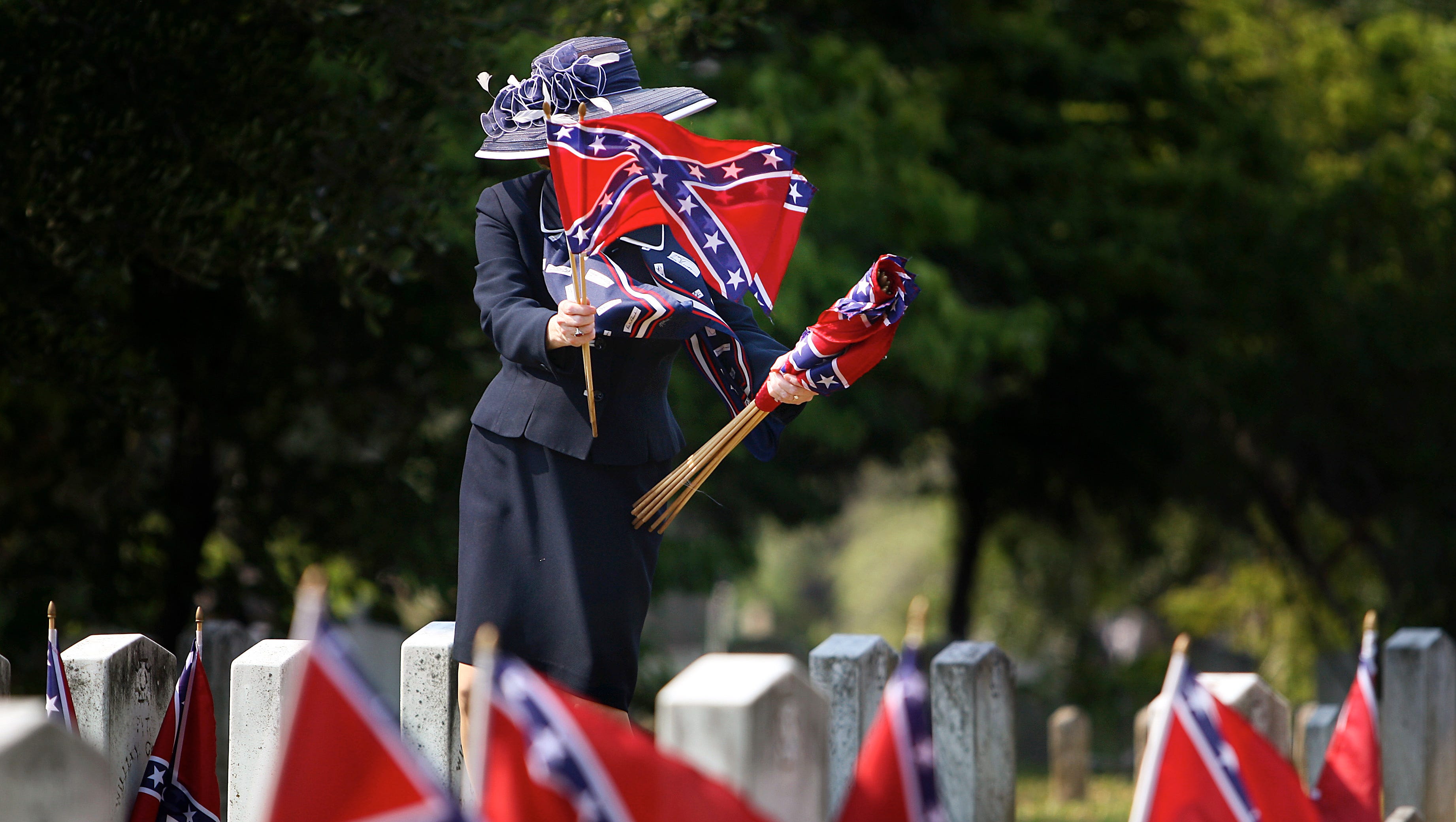 Amazon Joins Other Retailers Pulls Confederate Flag