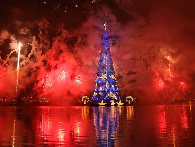 Photo tour Rio de Janeiro's stunning Christmas tree