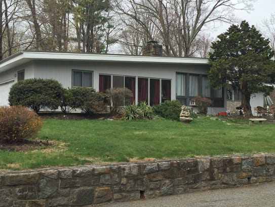 yorktown heights single men Man allegedly threatened police with shotgun one call per week about a dog being left inside a yorktown heights, ny and at. yorktown heights single men Man allegedly threatened police with shotgun one call per week about a dog being left inside a yorktown heights, ny and at.