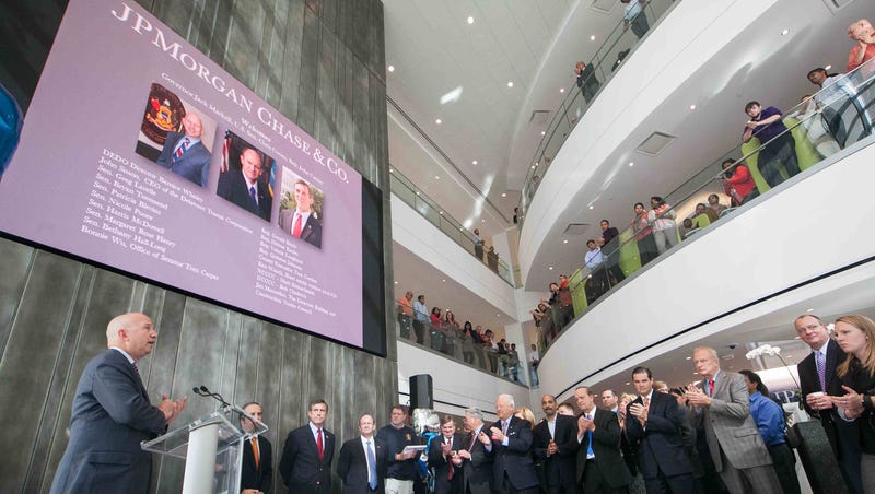 Jpmorgan Chase Adding 1 800 Jobs