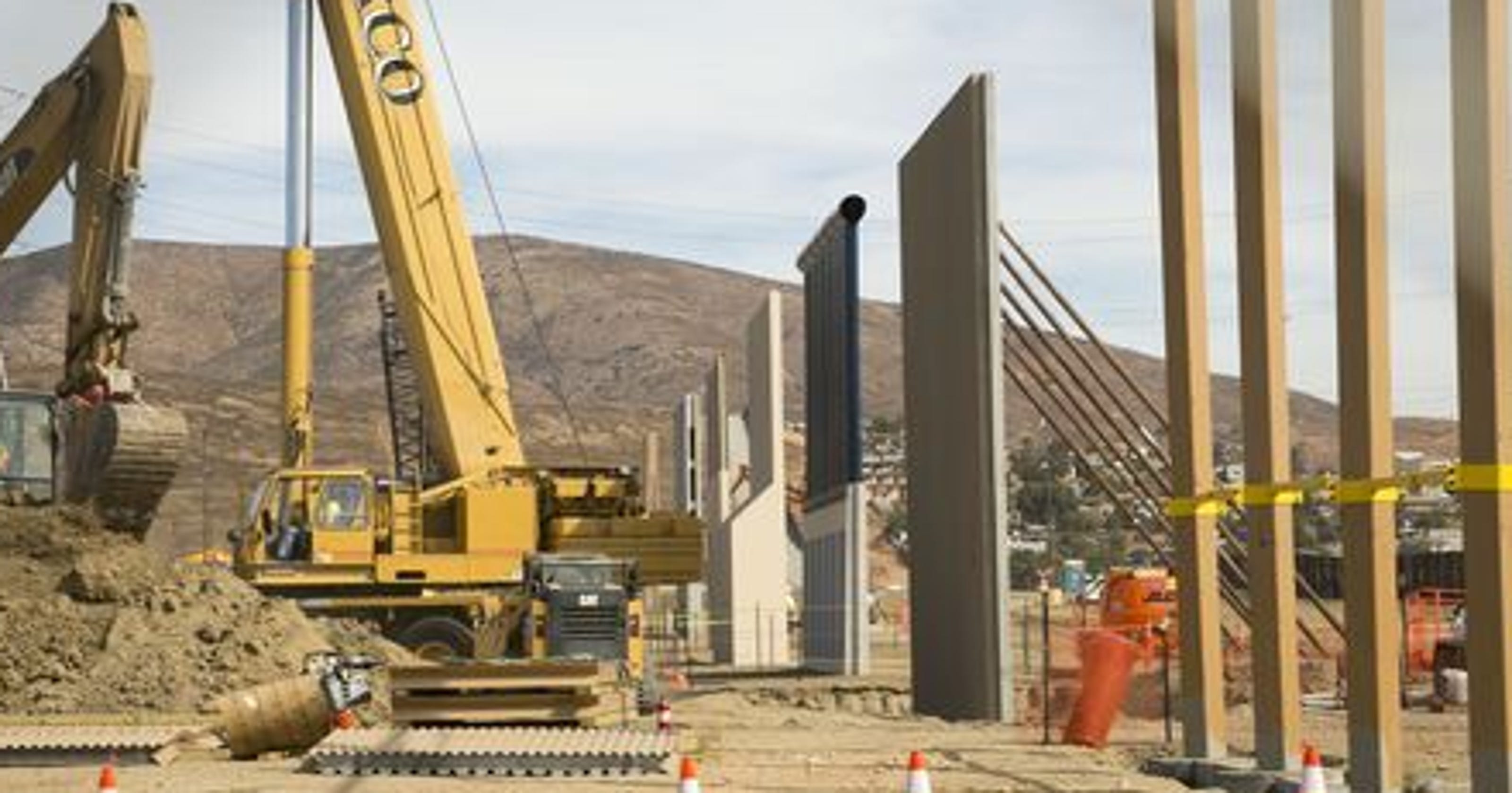Federal cameras keep eye on border wall project