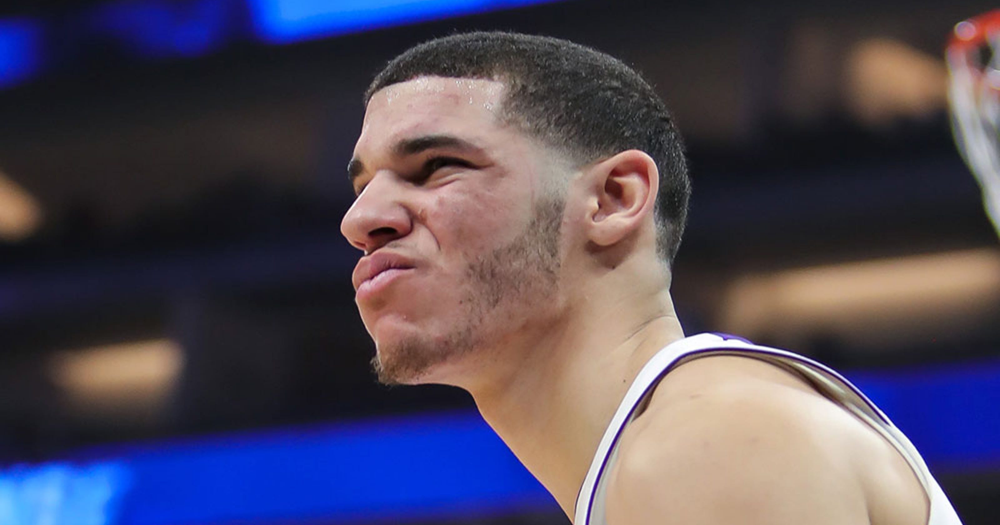 Lonzo Ball shows off his huge new tattoo