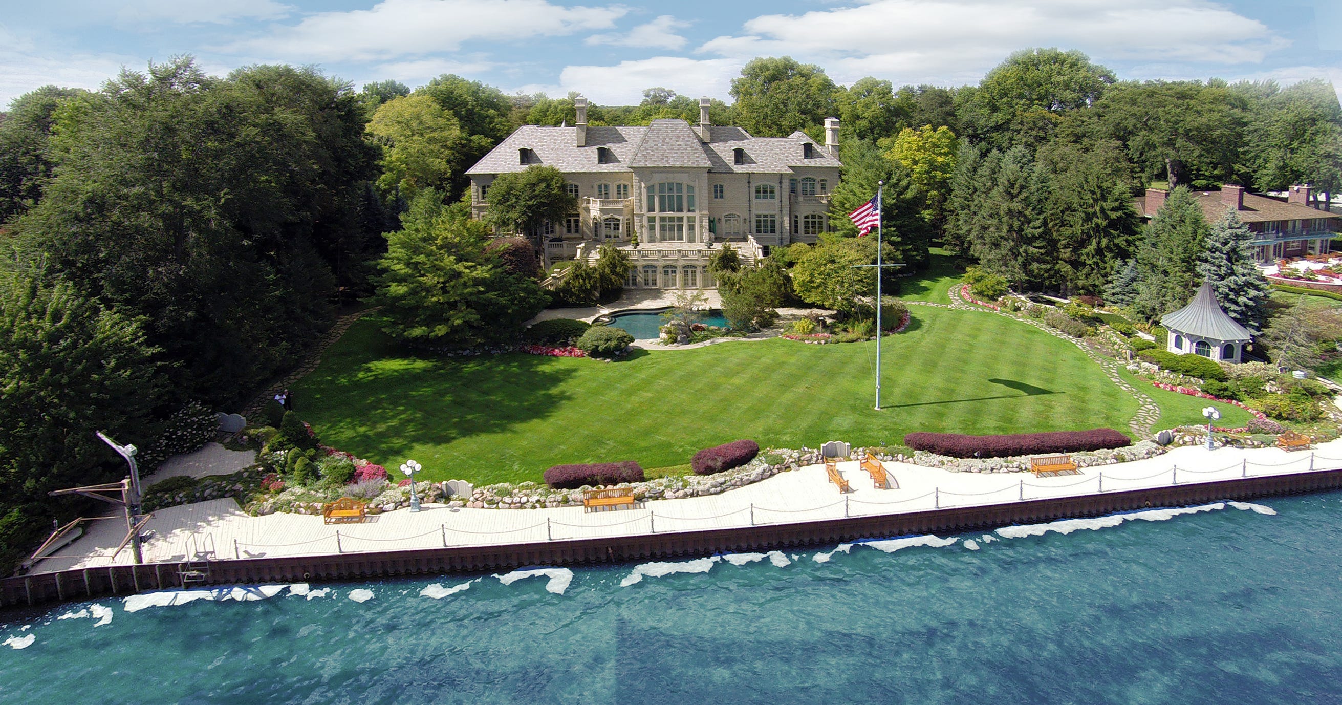 Former Art Van Estate in Grosse Pointe Shores