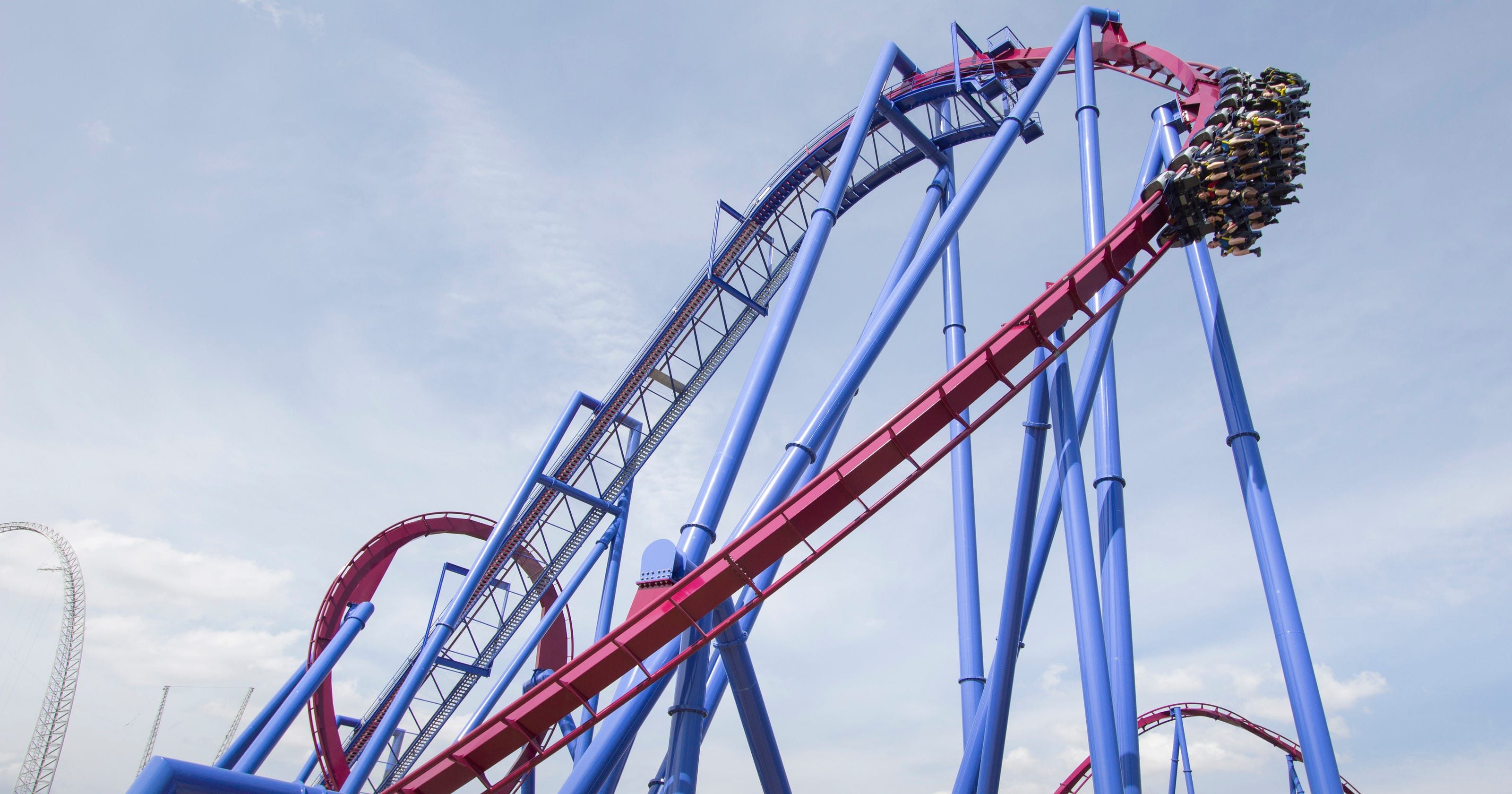 Kings Island previews Banshee coaster