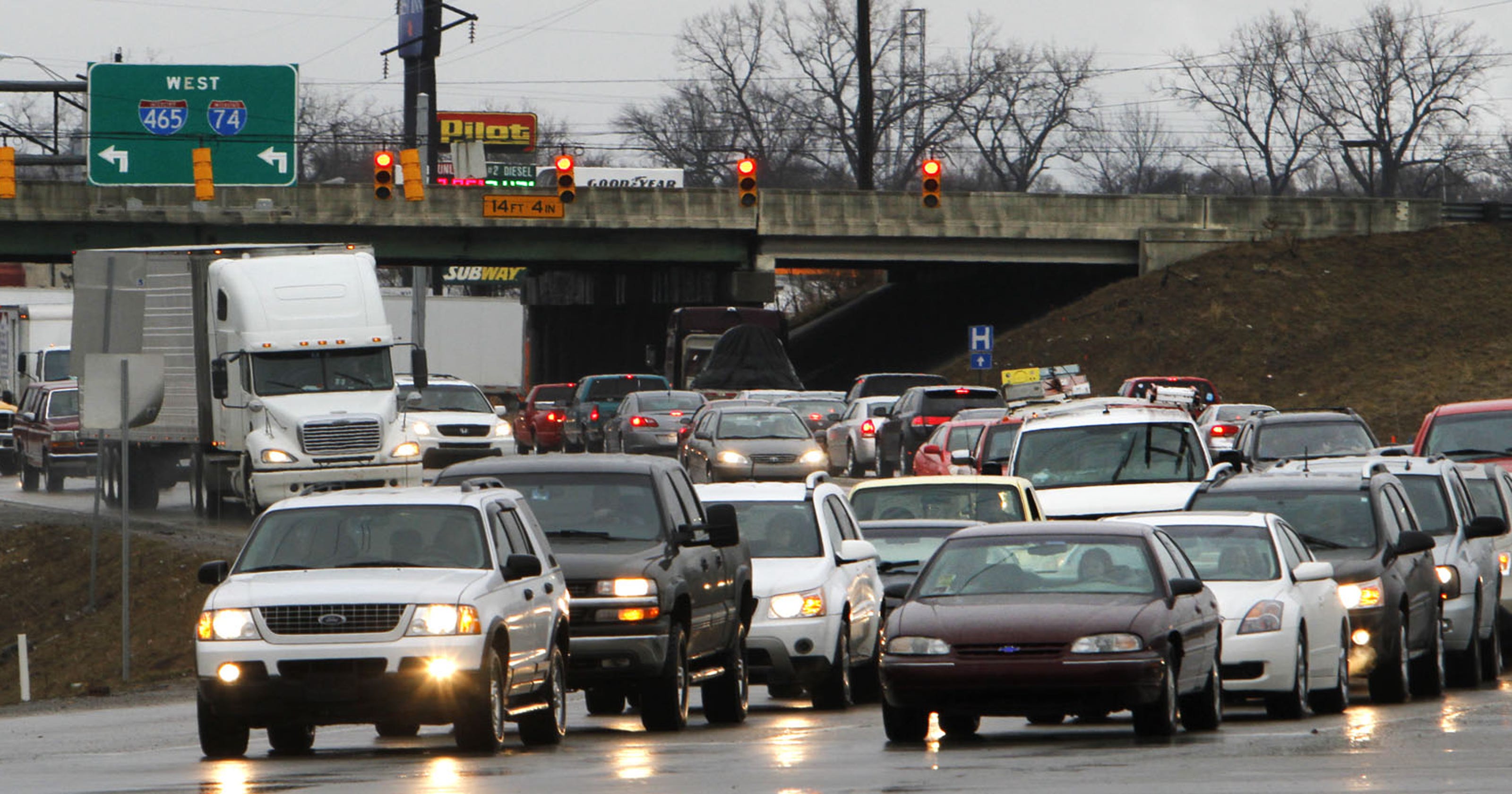 Indianapolis traffic Westbound lanes of I465 on southwest side reopen