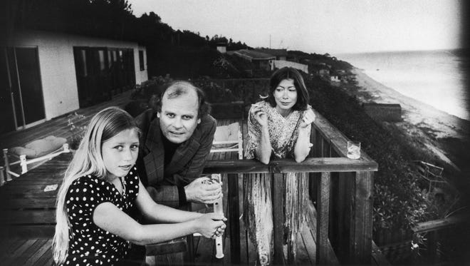 Joan Didion 5 Things We Learned From Her New Netflix Documentary