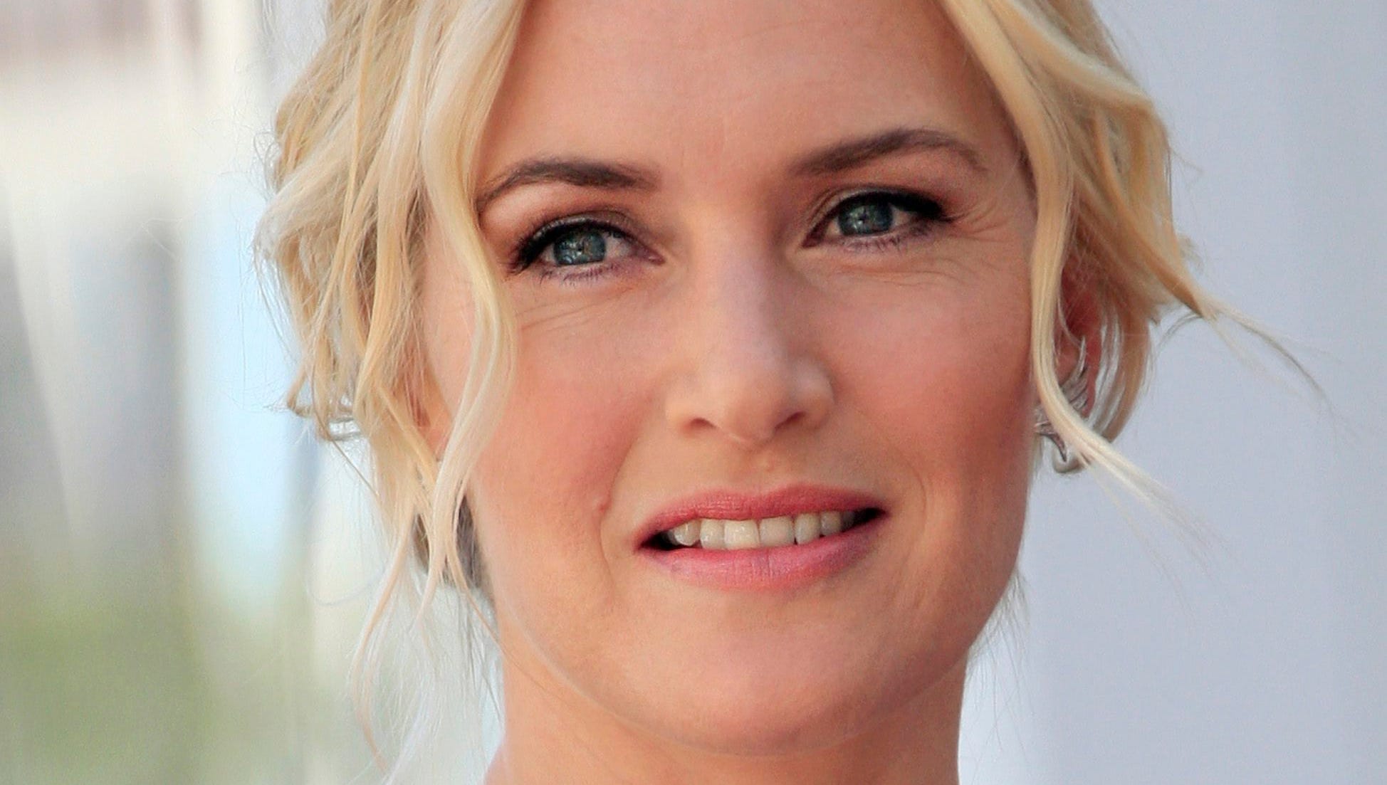 Bear blaze winslet tewscaster