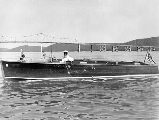 Chris-Craft common these selected images and advertisements