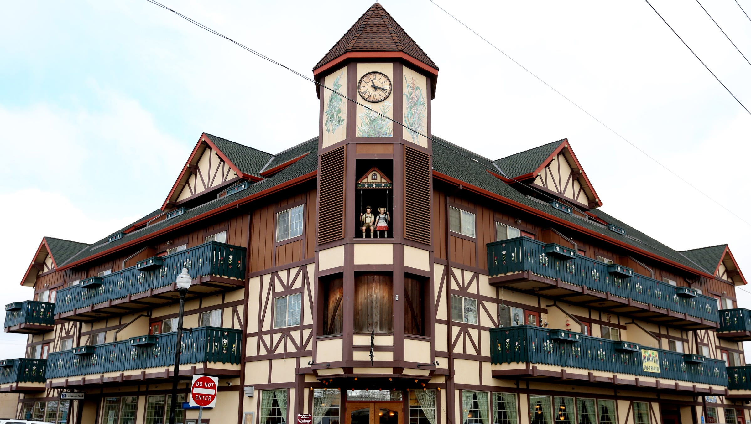 Mt. Angel's Glockenspiel Restaurant closed, owners want to retire