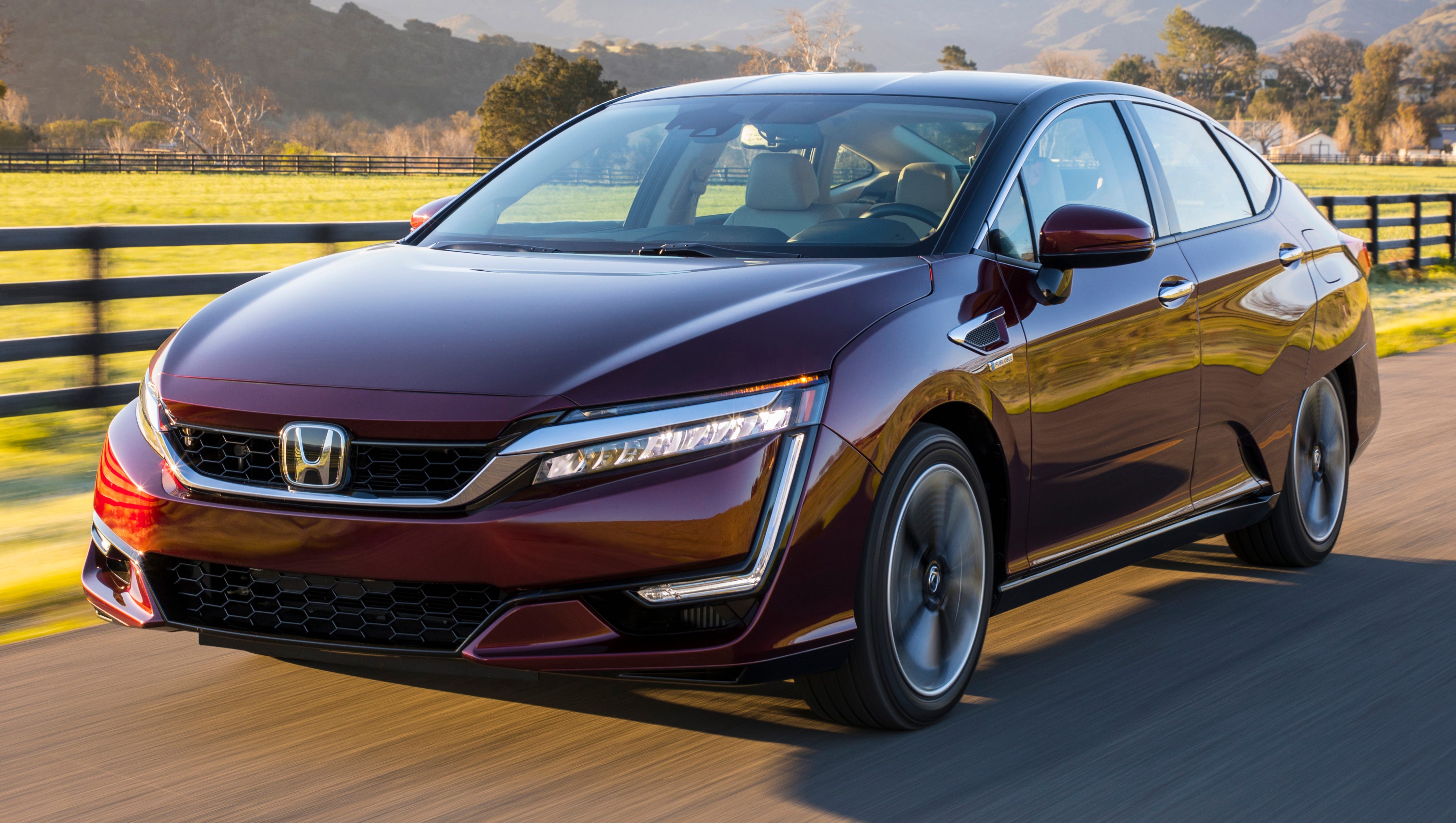 Review: Honda Clarity hydrogen car won't go the distance