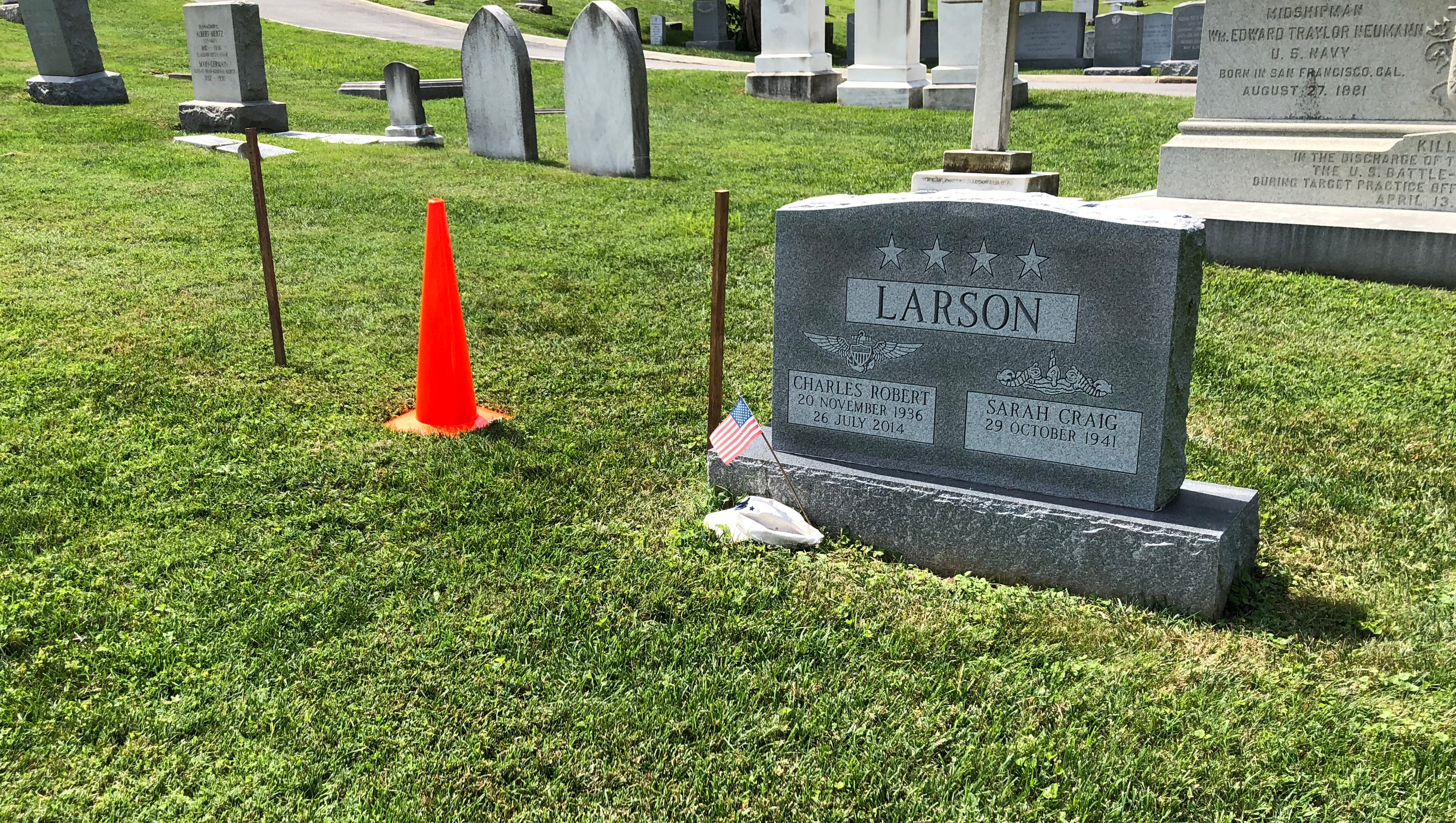 John Mccain Buried At U S Naval Academy In Annapolis