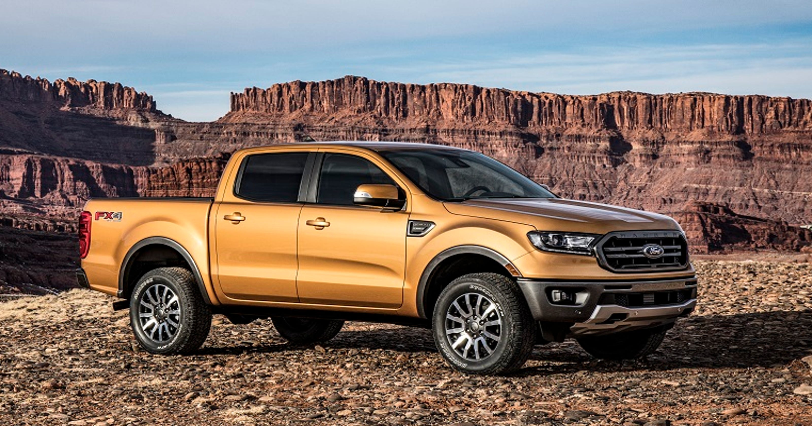 Ford shows new Ranger midsize pickup ahead of Detroit auto ...