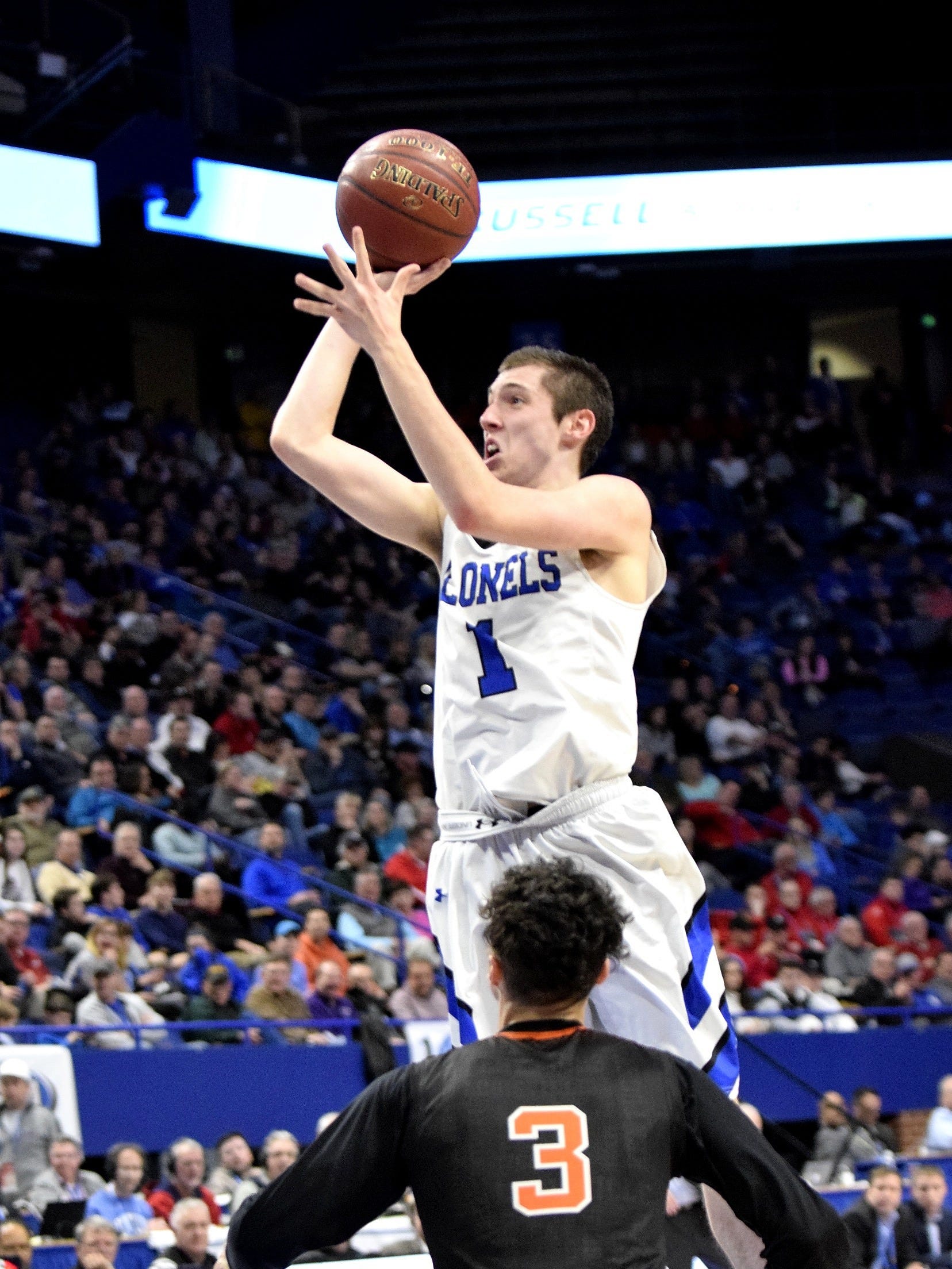 Kentucky Star Cj Fredrick Brings Self Made Talent To Fran Mccaffery S Iowa Hawkeyes