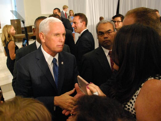 Pence meets with Venezuelan exiles and immigrants on