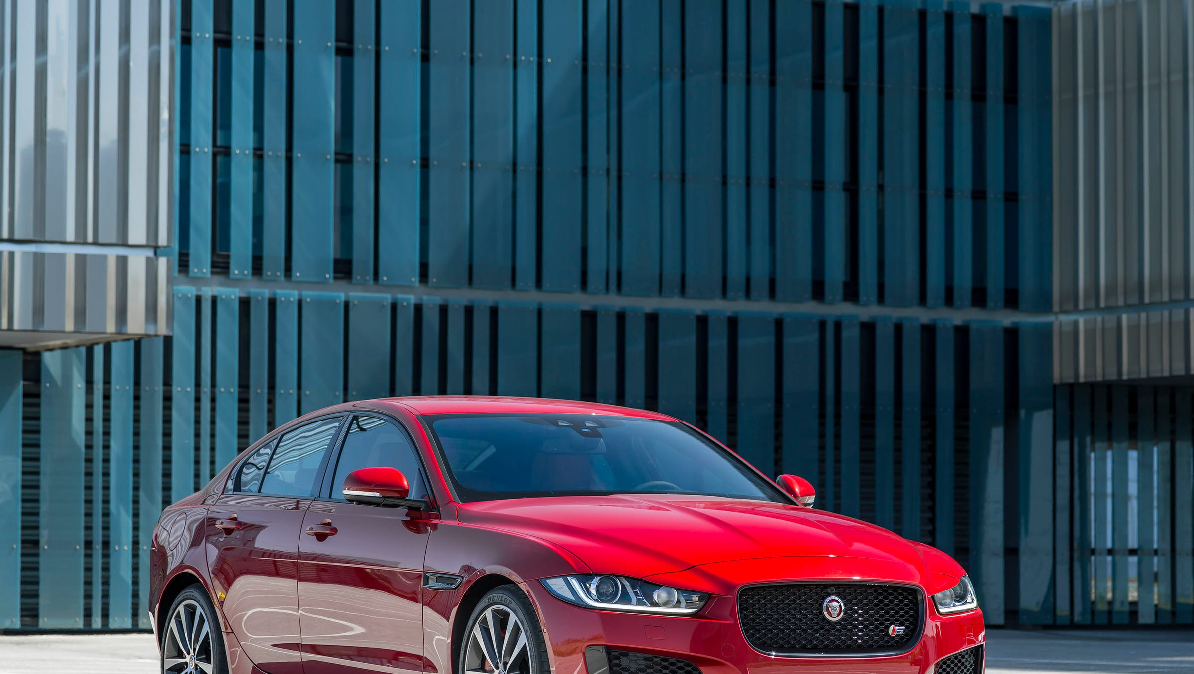 Seizoen elke dag Zelfrespect Jaguar has new vehicles, lower prices, free maintenance