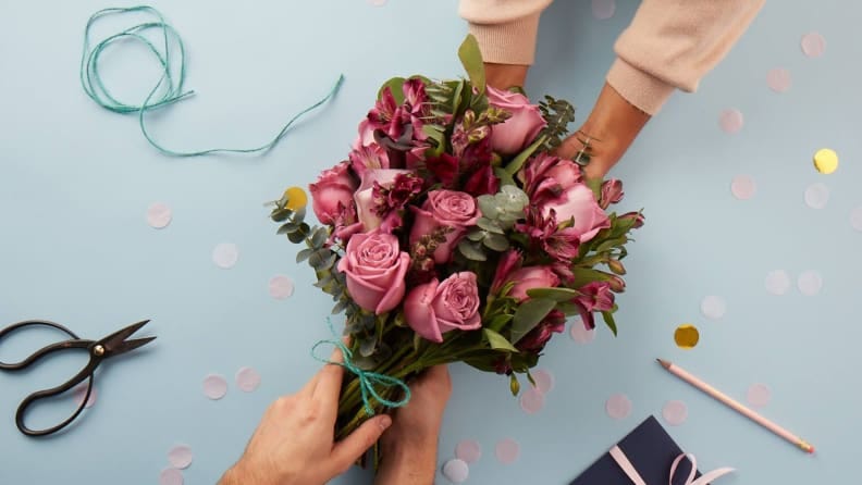 Valentine's Day flowers: Shop this Valentine's Day sale to save $20