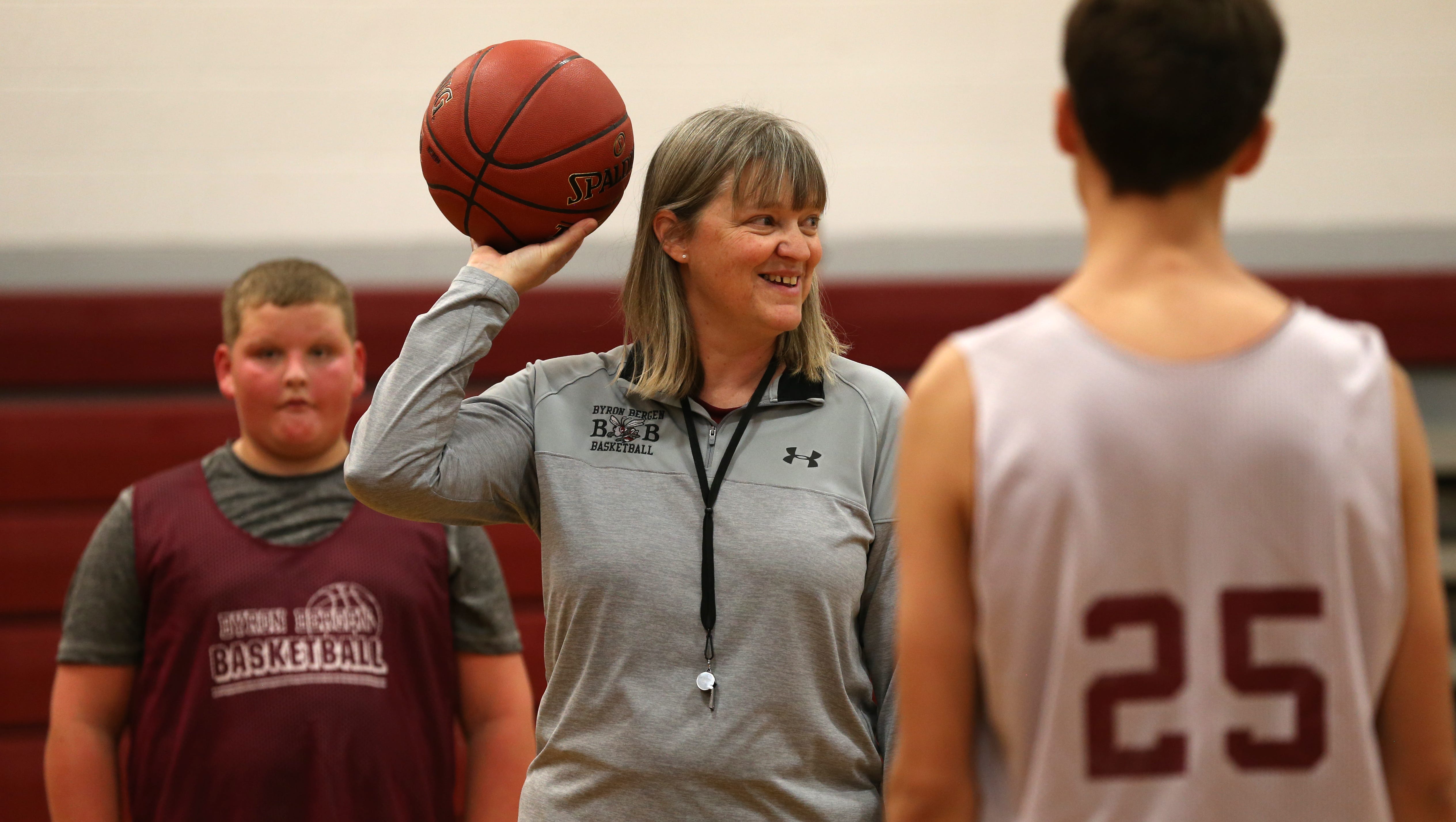 Boys Basketball Roxanne Noeth Is New Coach At Byron Bergen