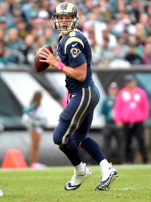 St. Louis Rams quarterback Austin Davis (9) drops back to pass against the Philadelphia Eagles at Lincoln Financial Field.