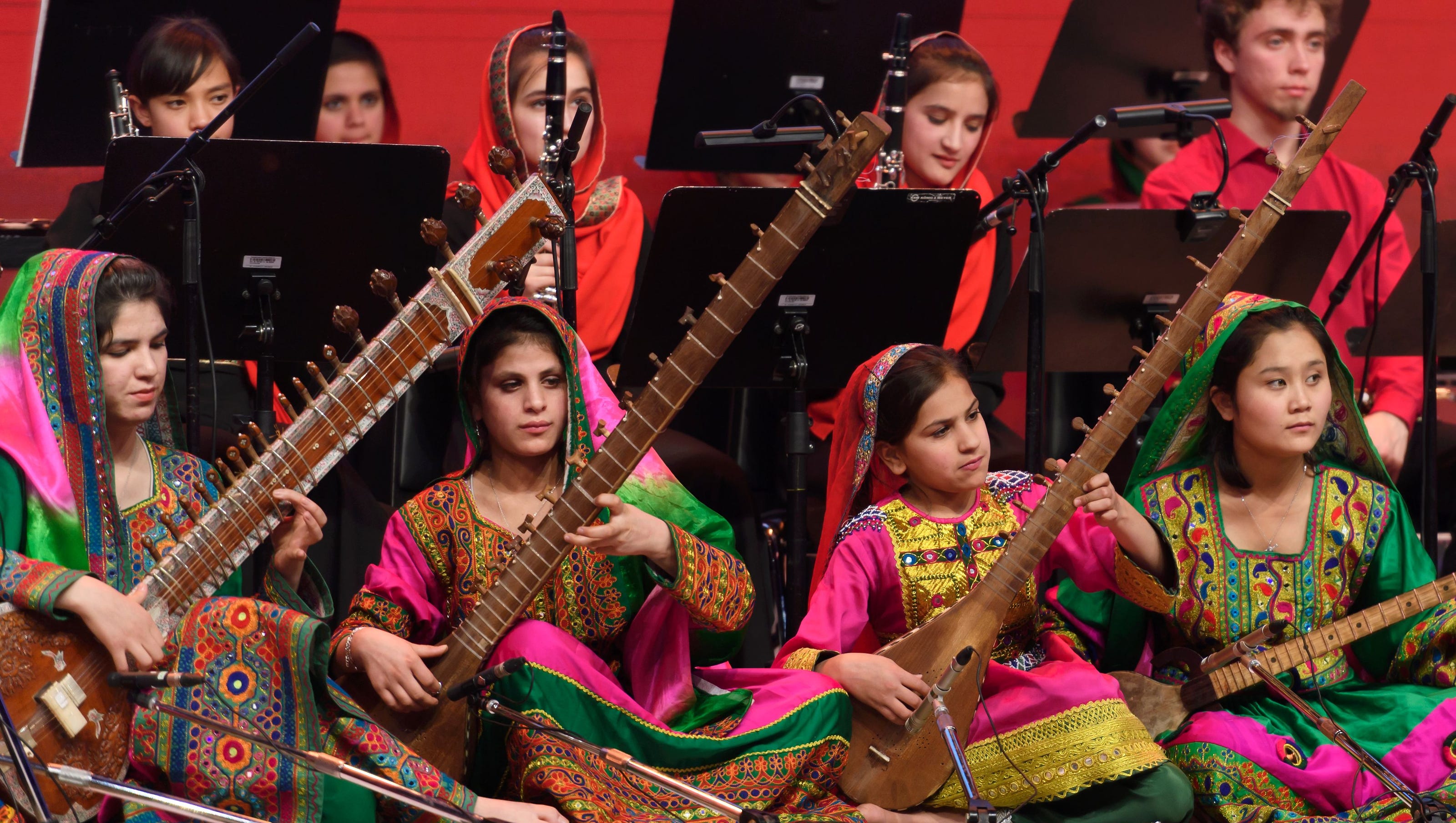 Young Afghan women risk their lives to play music