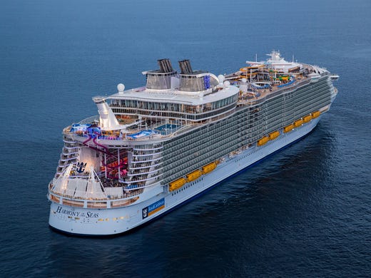 The 9 Most Amazing Giant Cruise Ships