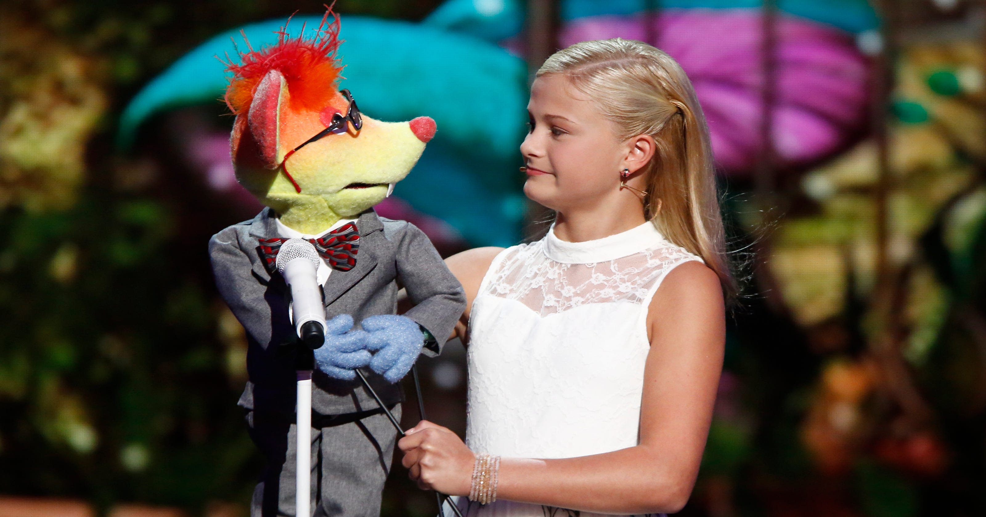 'America's Got Talent' Singing ventriloquist Darci Lynne amazes again