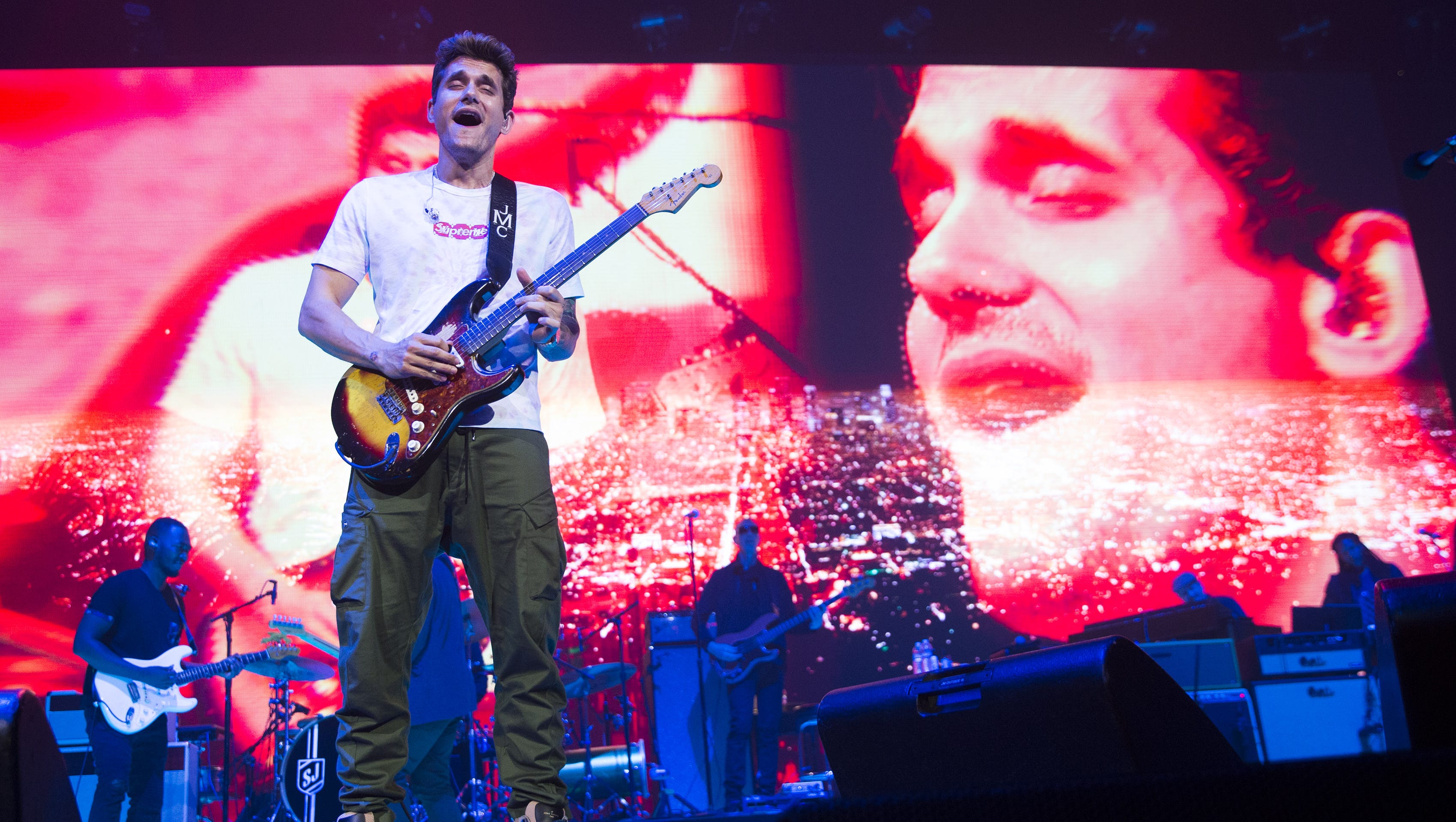John Mayer Shredded On His Guitar In Phoenix But His Voice Was A Different Story John Mayer Shredded On His Guitar In Phoenix But His Voice Was A Different Story