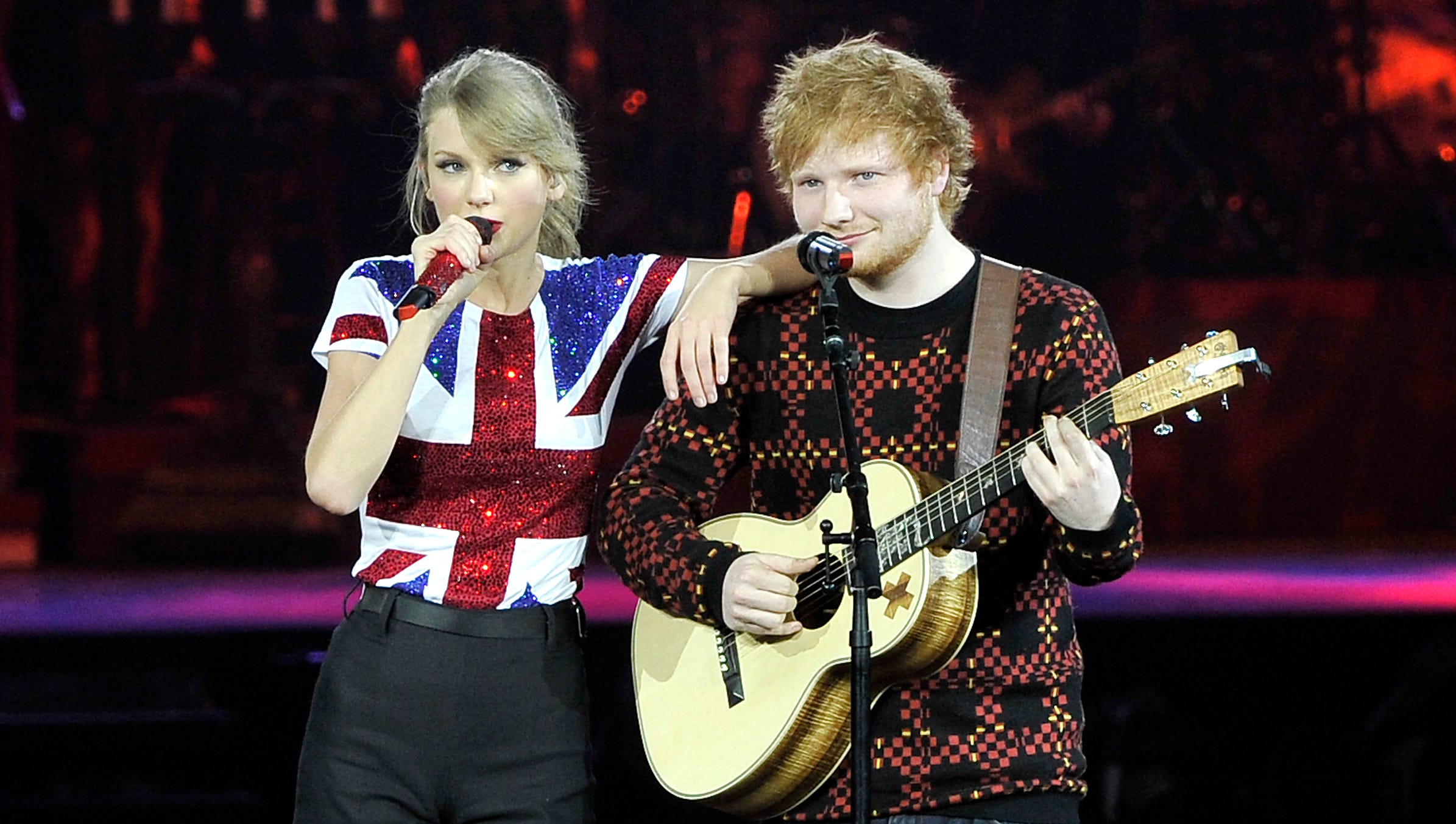 Taylor Swift, Ed Sheeran, Cara Delevingne sing together