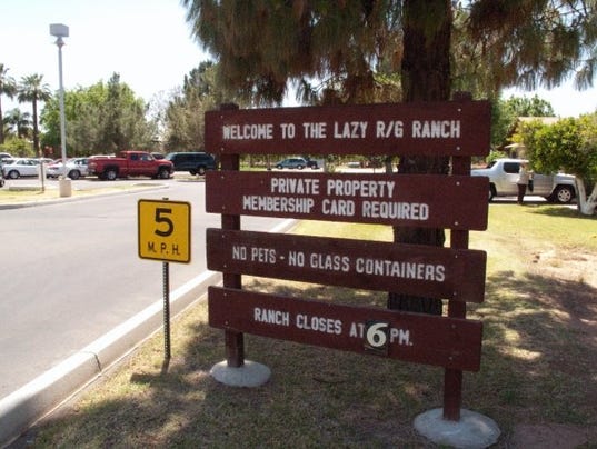 Lazy R&G Ranch sign
