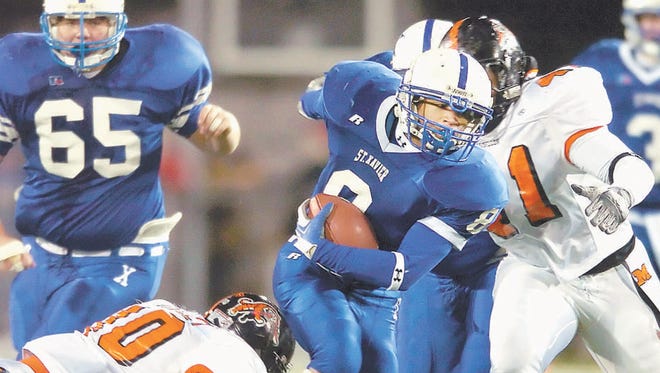 St. Xavier's Darius Ashley rushed for a game-high 153 yards in the 2005 state final.