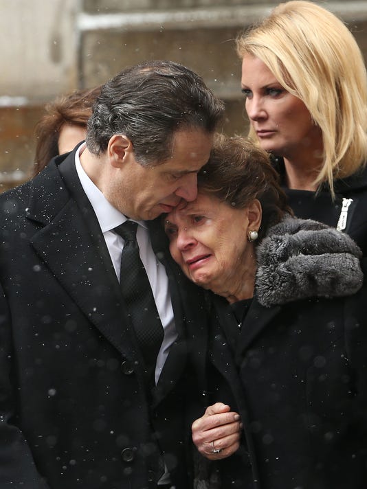 Cuomo honored as 'crusader,' 'advocate'