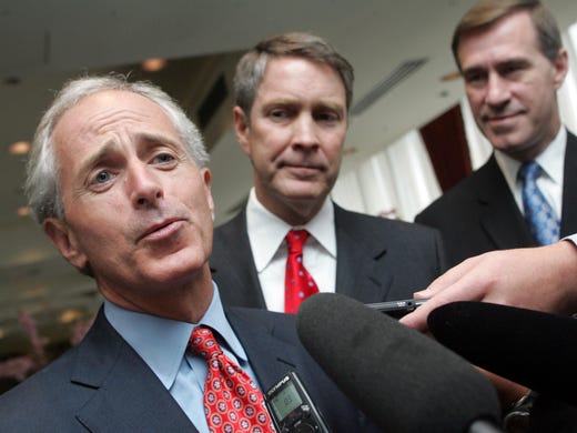 Aug. 5, 2006: Bob Corker, left, speaks with the media