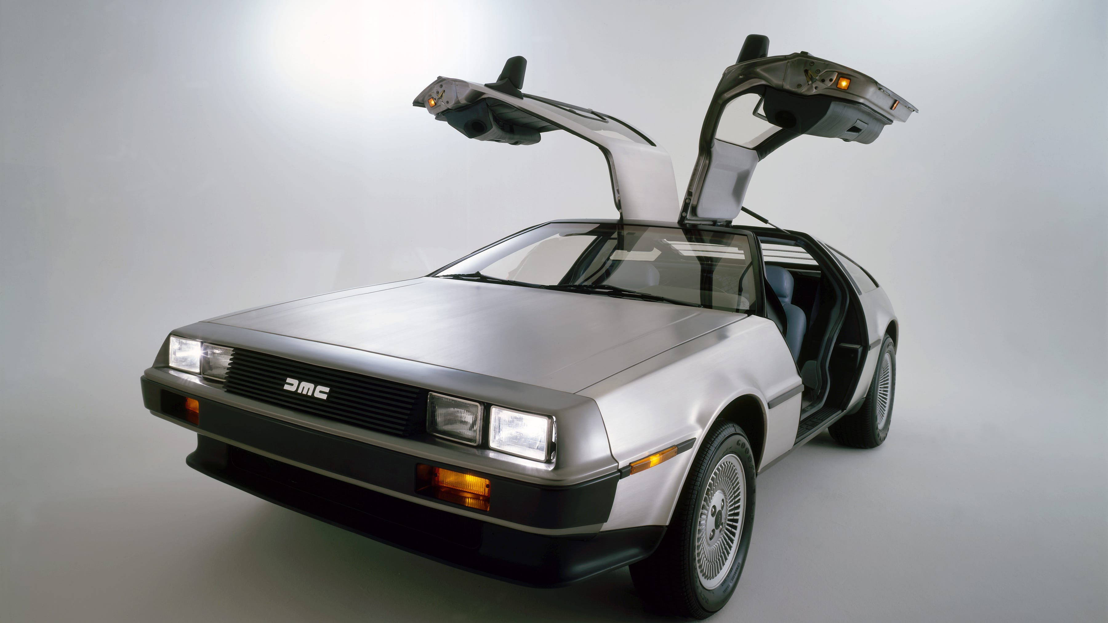 38+ Flying Flux Capacitor Flying Back To The Future Car Pics
