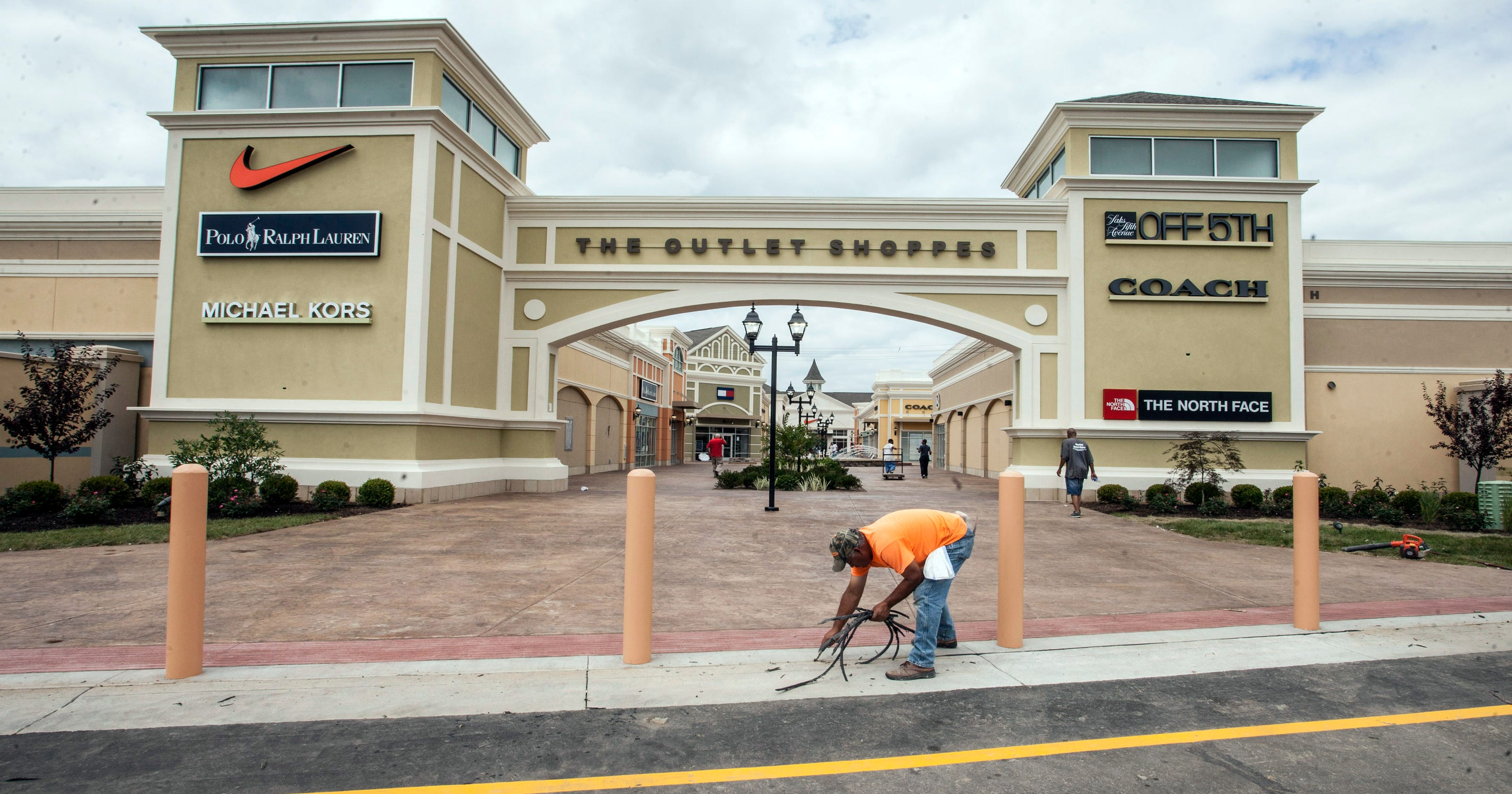 Simpsonville outlet mall expected to clog traffic near Shelbyville