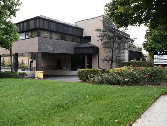 Rekhaben Shah, 67, died after surgery at Oak Tree Surgery Center in Edison, NJ.