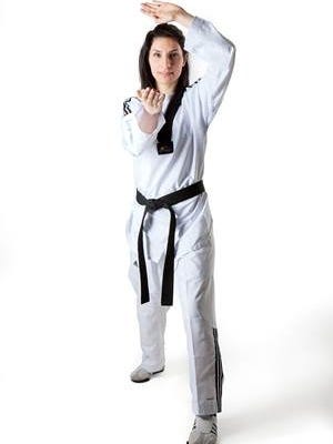Raheleh Asemani has qualified for the Rio Olympics in taekwondo.
