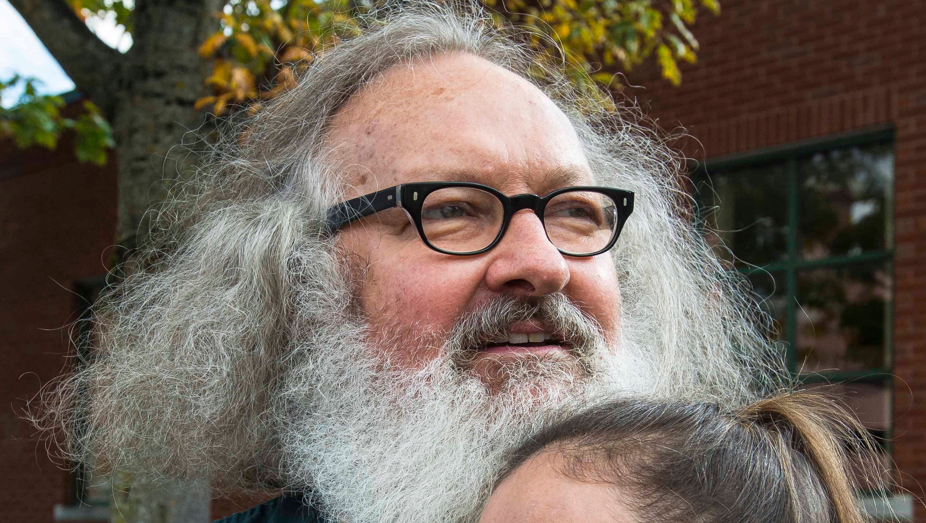 Randy Quaid to stay in VT, hopes to firefighter