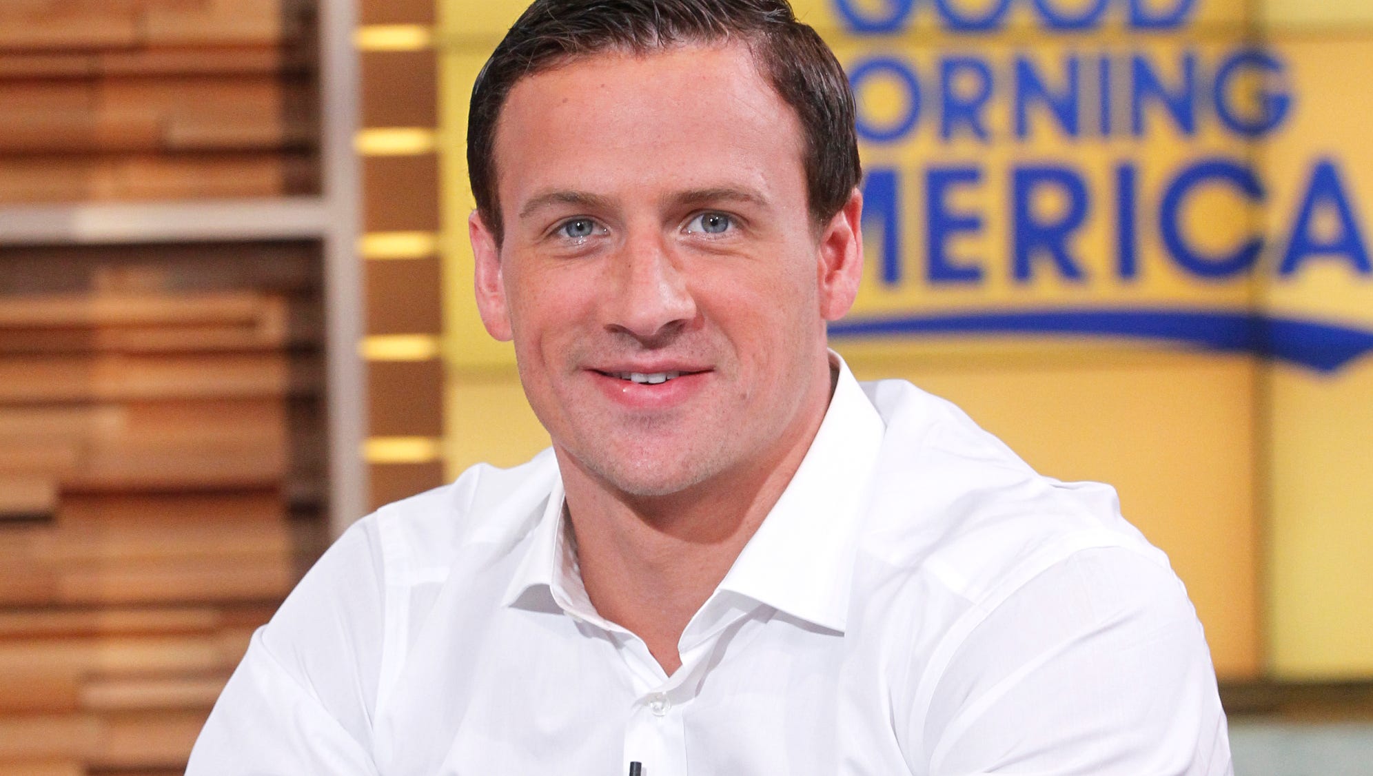 Ryan Lochte attacked during 'Dancing with the Stars' live premiere(02)
