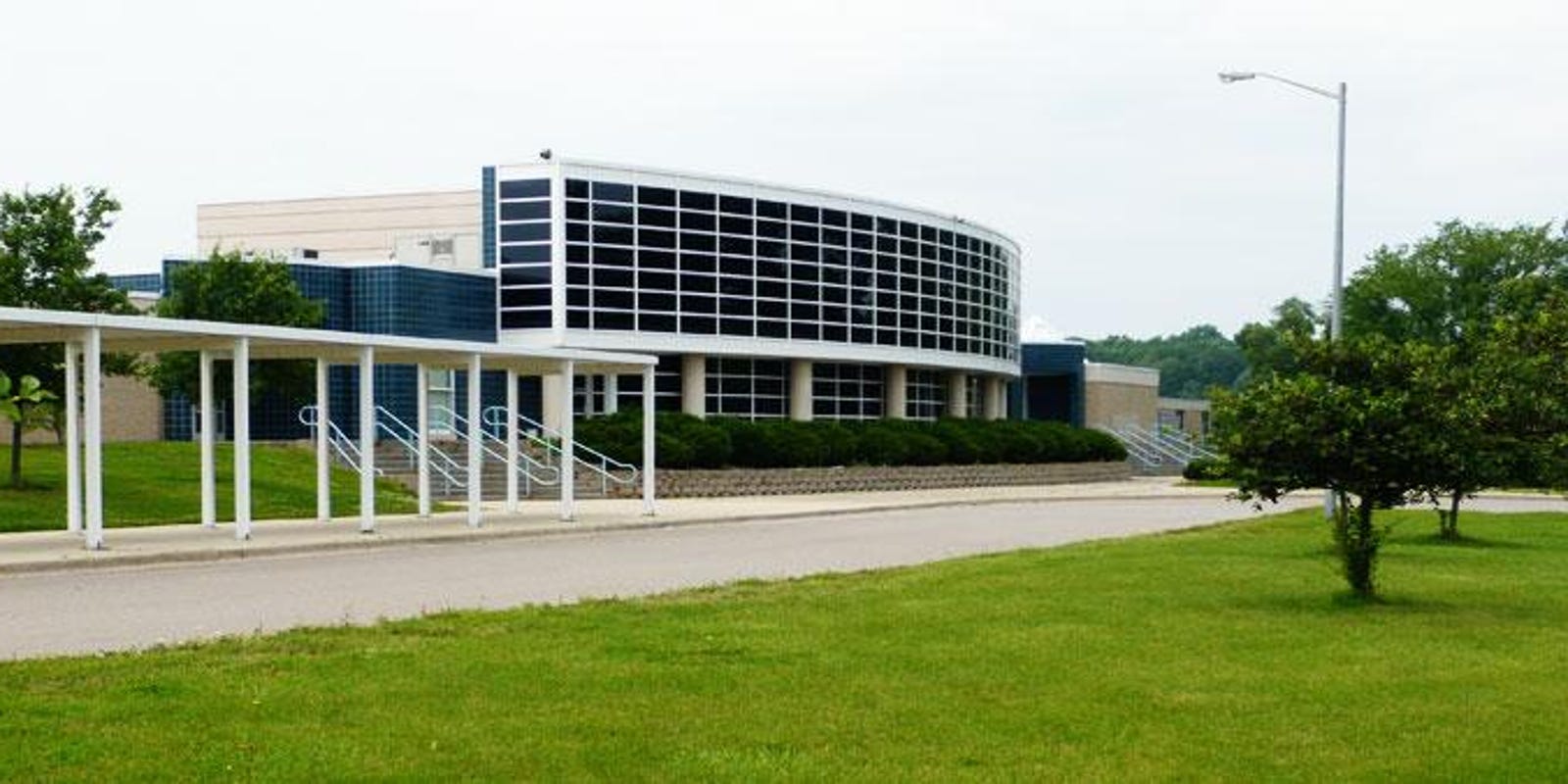 Livonia Public Schools say no credibility to 'SHS' threat Livonia Public Schools say no credibility to 'SHS' threat