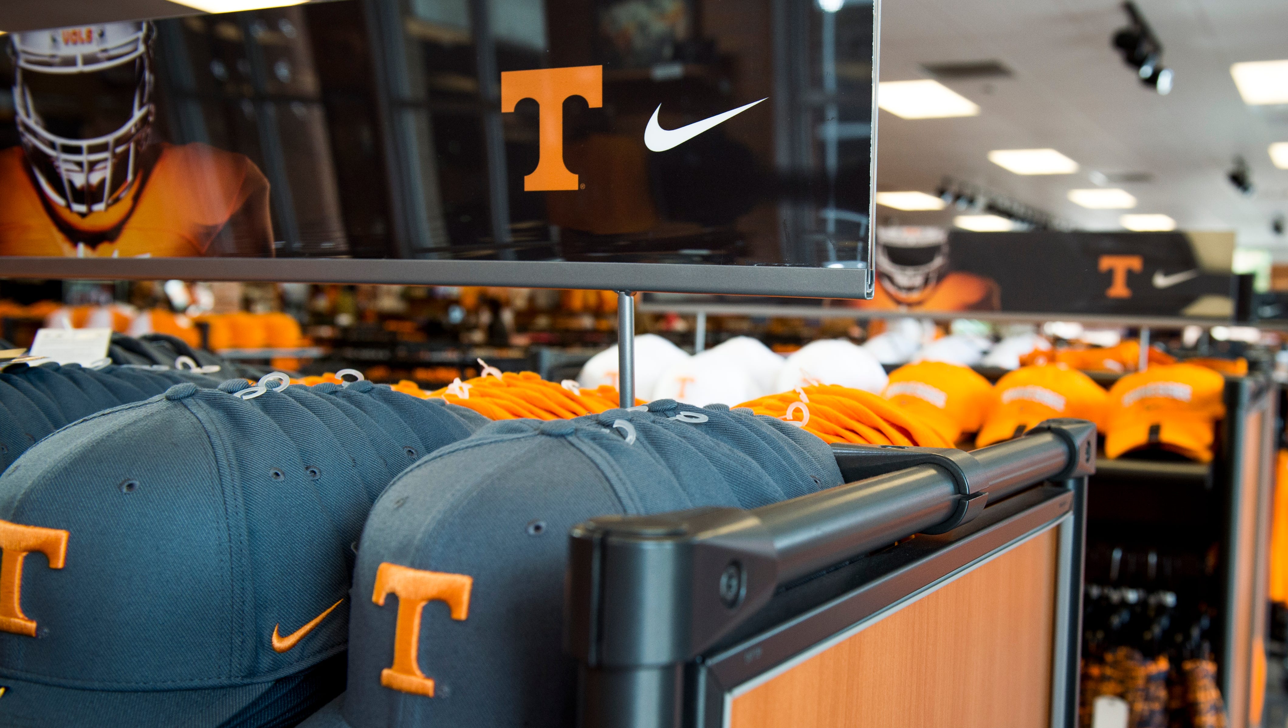 parallel cure Maintenance How much do UT Vols, Vanderbilt, MTSU, Austin Peay, Belmont earn from apparel contracts? parallel cure Maintenance How much do UT Vols, Vanderbilt, MTSU, Austin Peay, Belmont earn from apparel contracts?